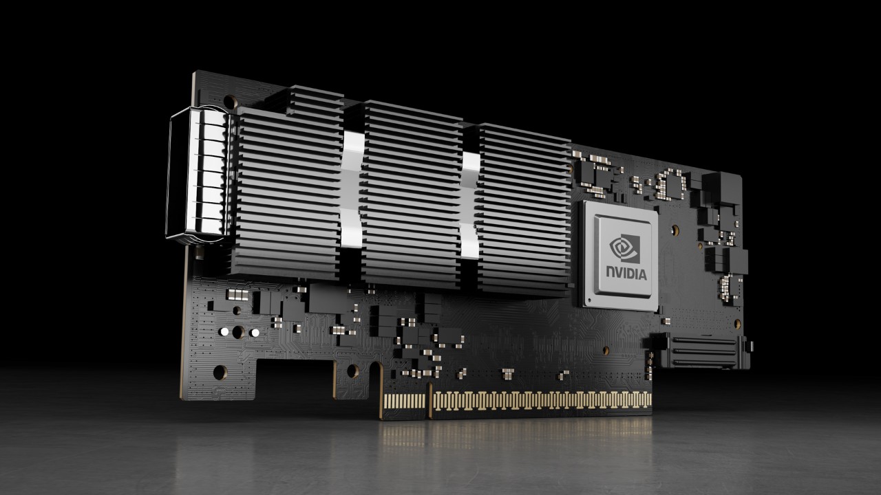 Official NVIDIA ConnectX-7 SuperNIC image showing the adapter form factor discussed in the mode-selection section.